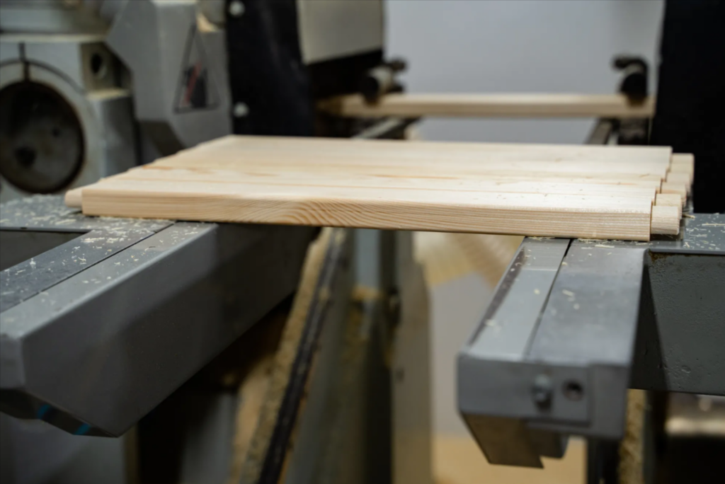 Gallery-Woodland-sturdy-and-durable-wooden-ladders-04-02-2025_02_37_PM